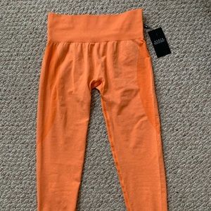 NVGTN Sunset Orange Seamless Leggings